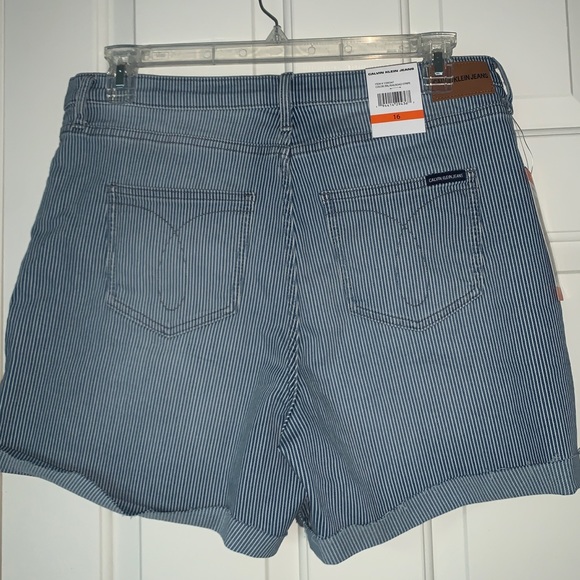 Calvin Klein Jean Shorts - Picture 2 of 3